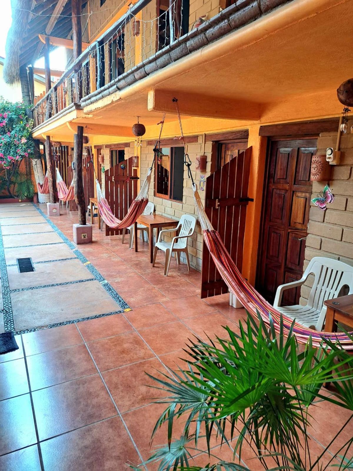 Hotelito Swiss Oasis - Playa Zicatela - Adults Only Пуерто Ескондидо Екстериор снимка