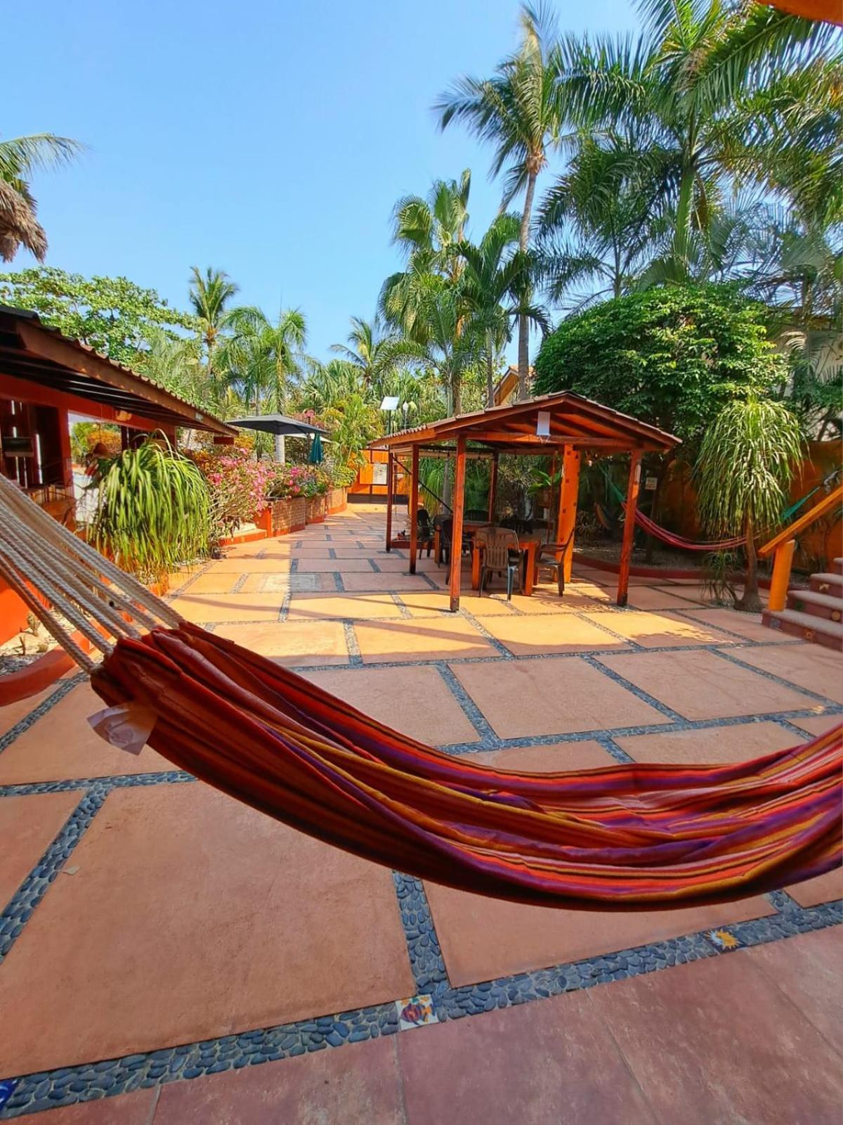 Hotelito Swiss Oasis - Playa Zicatela - Adults Only Пуерто Ескондидо Екстериор снимка